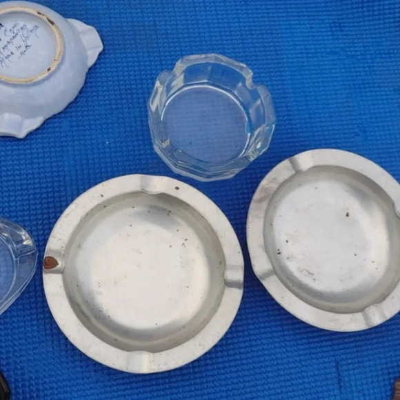 Ashtray Lot - Picture 4 of 4